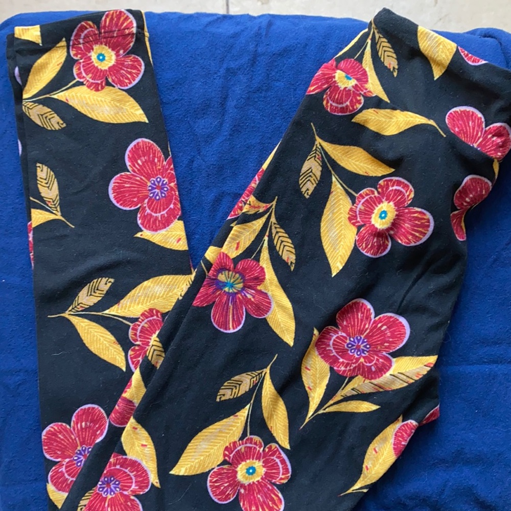 4 for $20! Tween Girls Size Lularoe Leggings